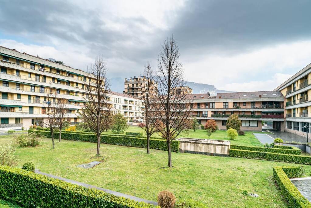 Broletto Park Apartment - Affitti Brevi Italia Лекко Экстерьер фото