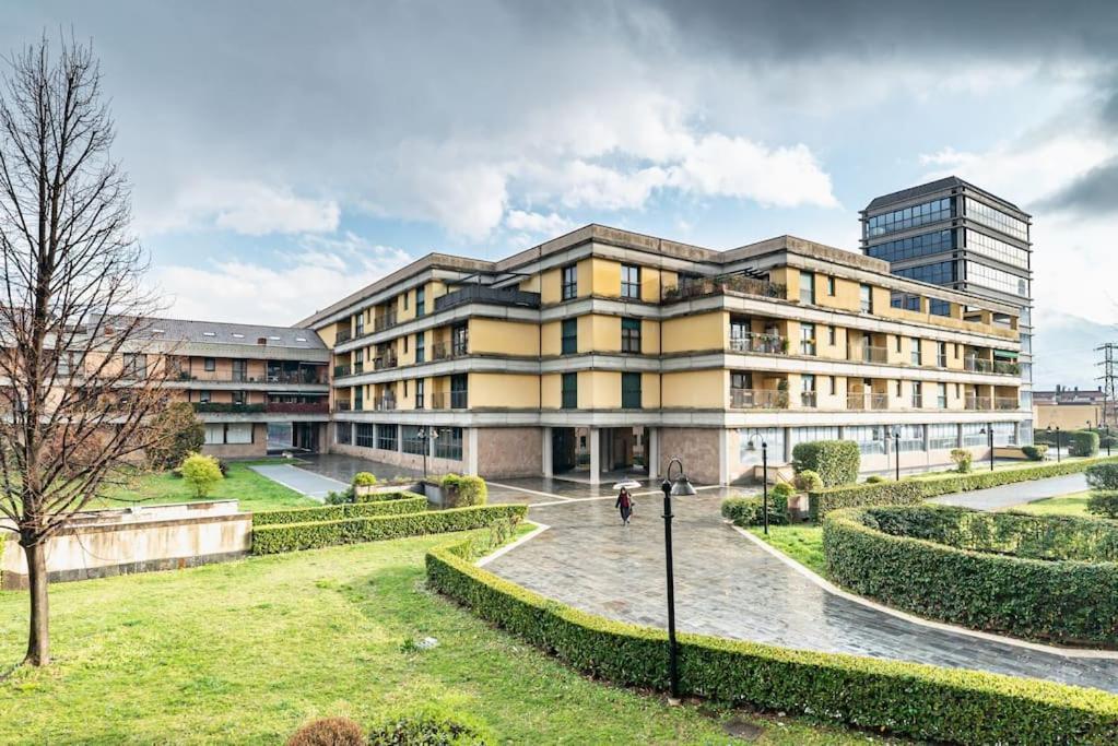 Broletto Park Apartment - Affitti Brevi Italia Лекко Экстерьер фото
