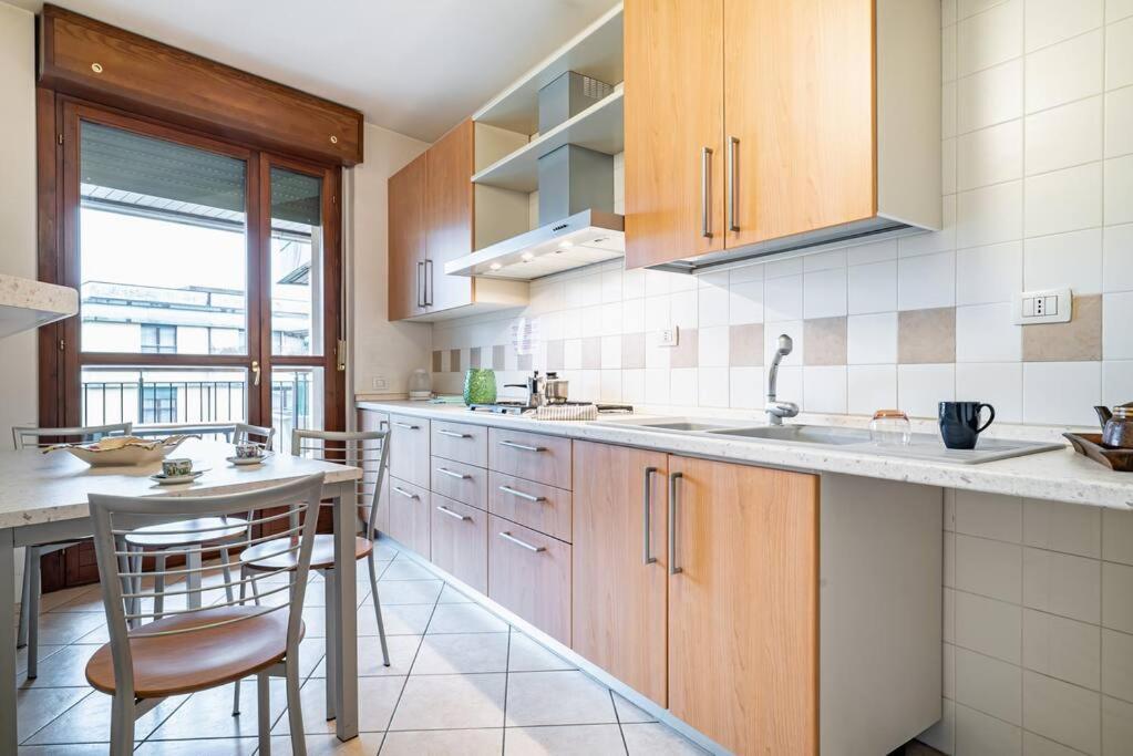 Broletto Park Apartment - Affitti Brevi Italia Лекко Экстерьер фото