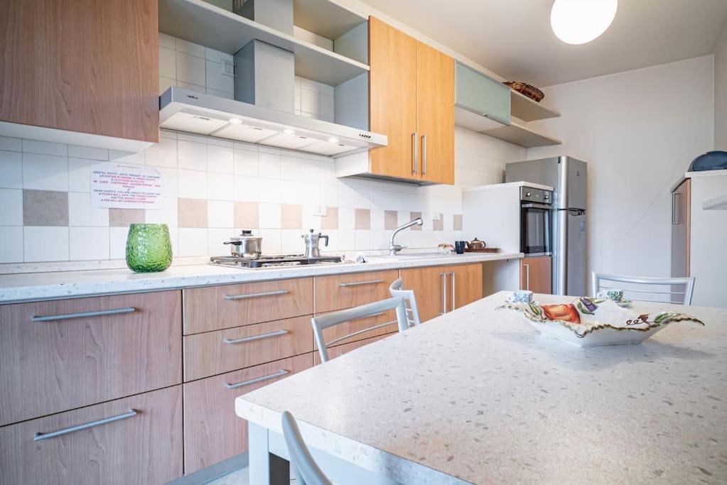 Broletto Park Apartment - Affitti Brevi Italia Лекко Экстерьер фото